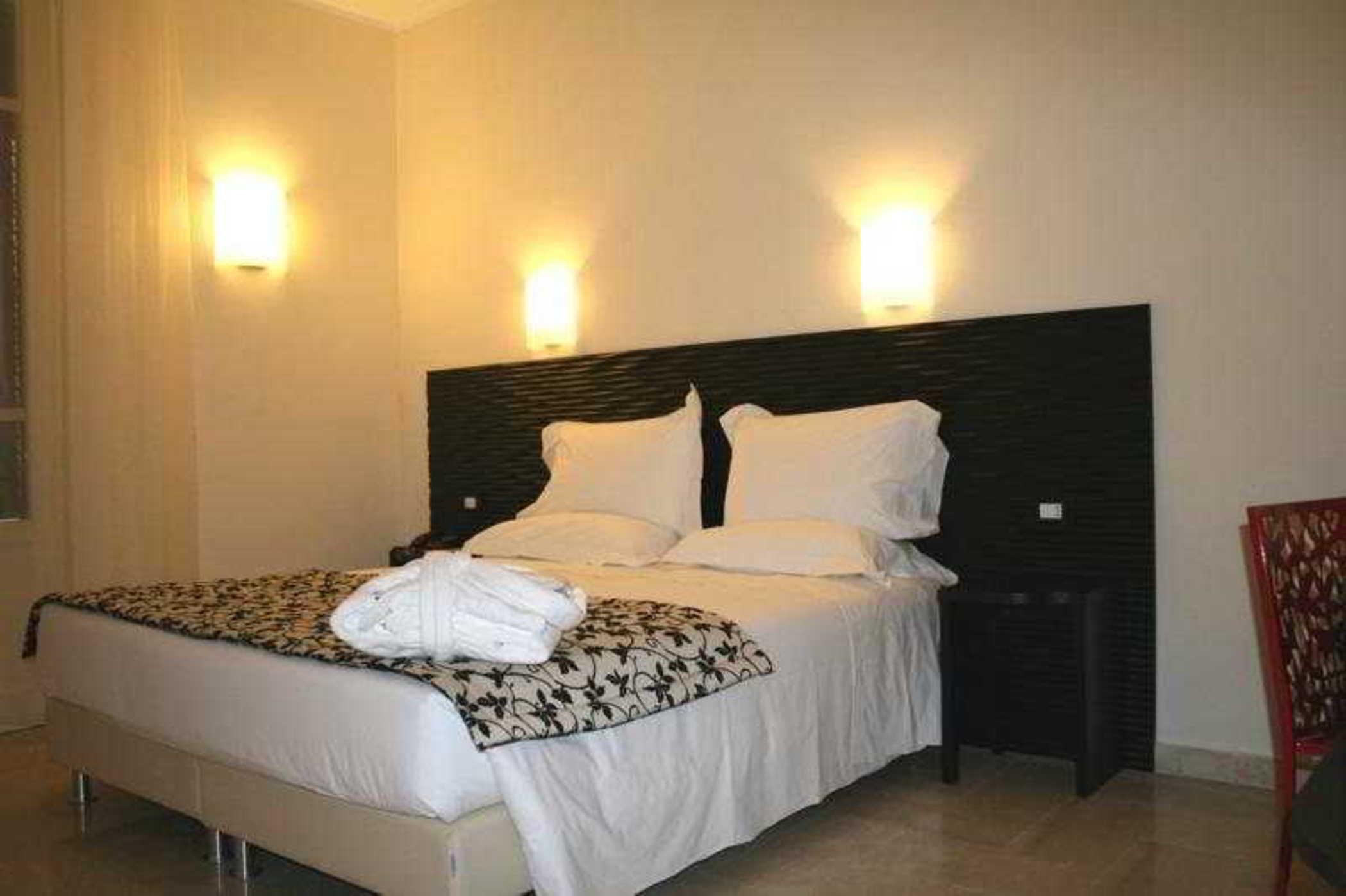 Hotel Garibaldi Palermo Esterno foto