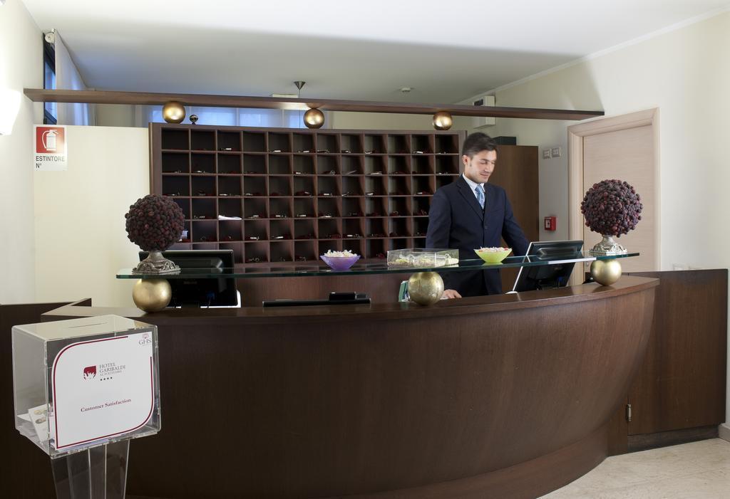 Hotel Garibaldi Palermo Esterno foto
